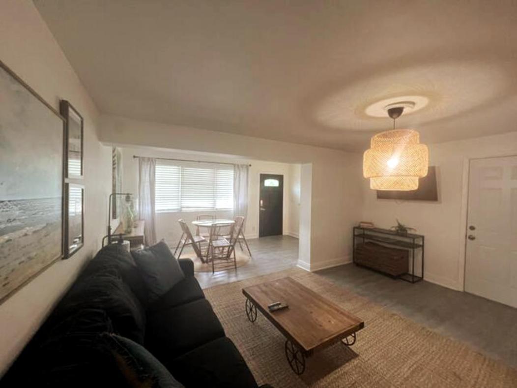 Designed Private In Apartment *
