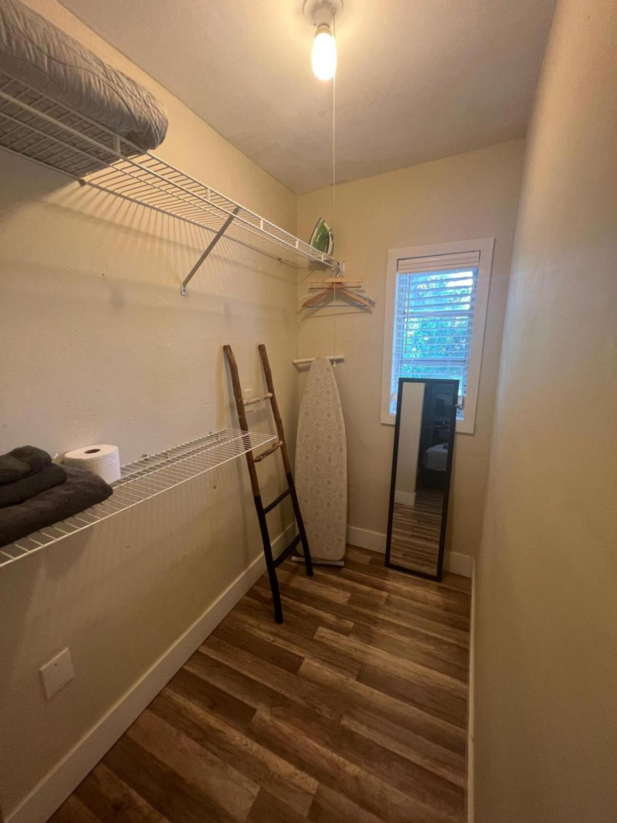 Apartment Designed Private In *